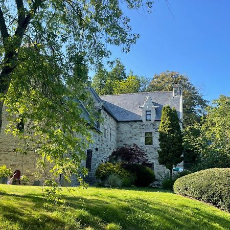 Manoir Medieval Du XV Ieme Siecle Minihy-Tréguier Esterno foto
