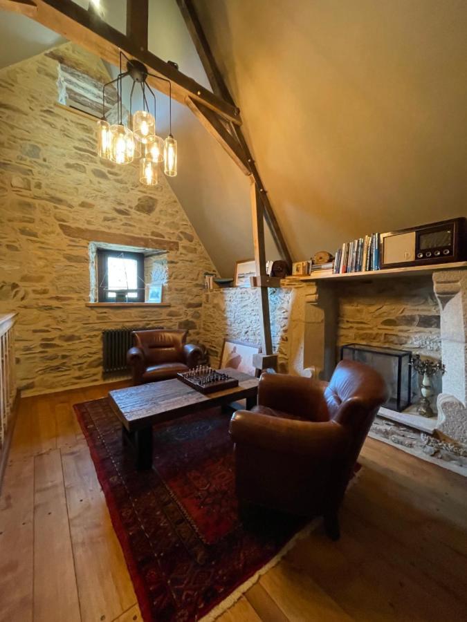 Manoir Medieval Du XV Ieme Siecle Minihy-Tréguier Esterno foto
