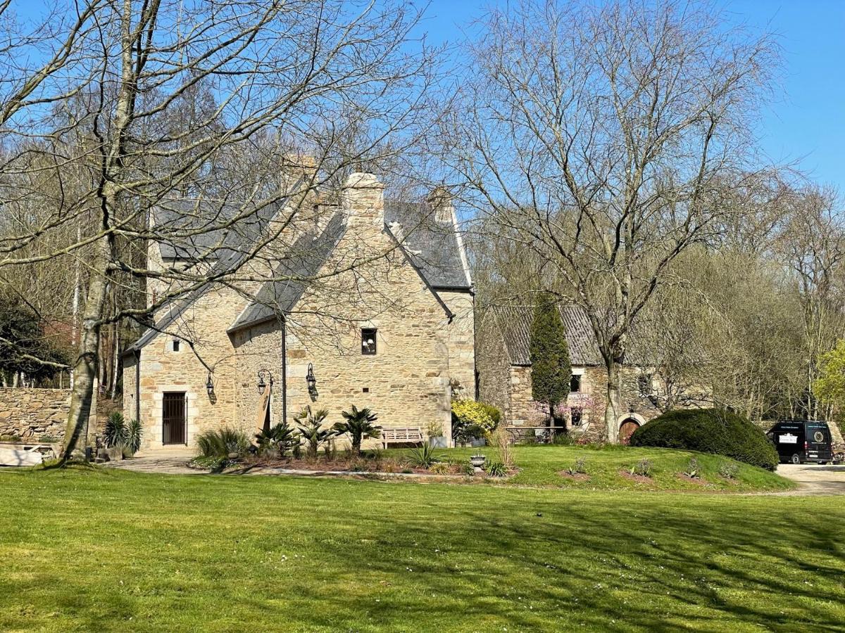 Manoir Medieval Du XV Ieme Siecle Minihy-Tréguier Esterno foto