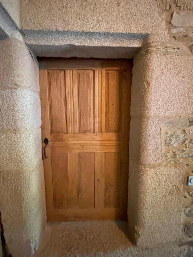 Manoir Medieval Du XV Ieme Siecle Minihy-Tréguier Esterno foto