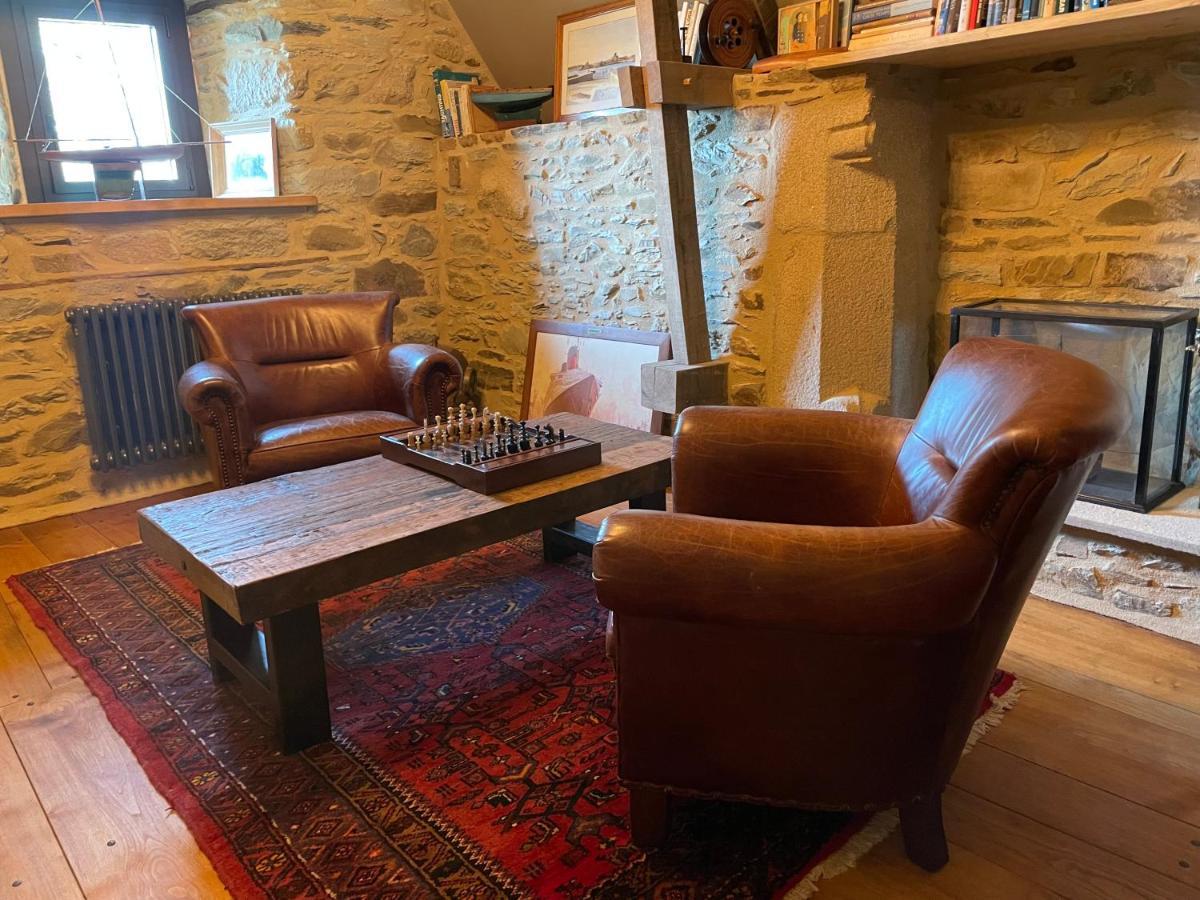 Manoir Medieval Du XV Ieme Siecle Minihy-Tréguier Esterno foto